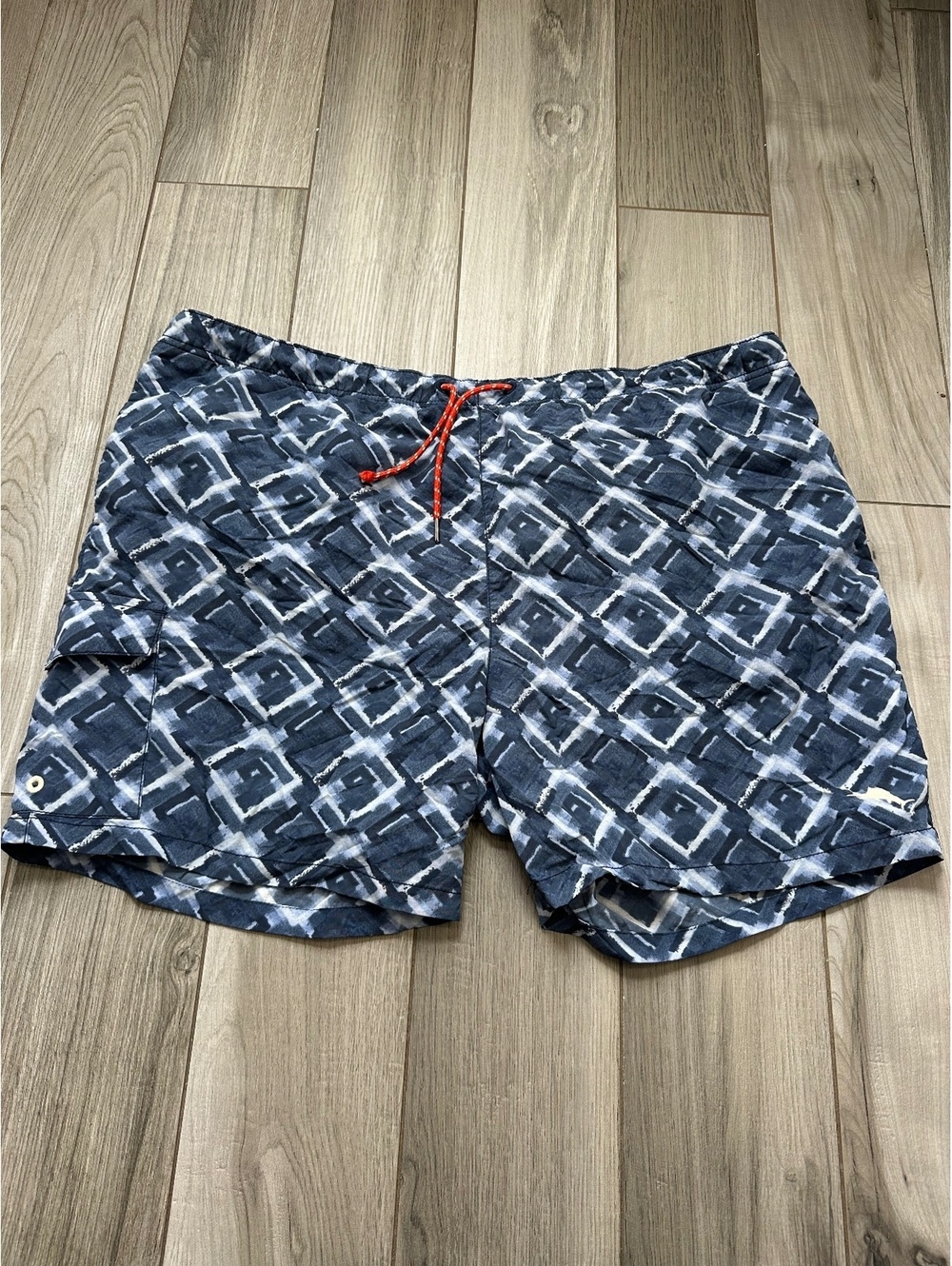 Tommy Bahama Relax Men's Swim Shorts Size XL Blue Geometric Pattern